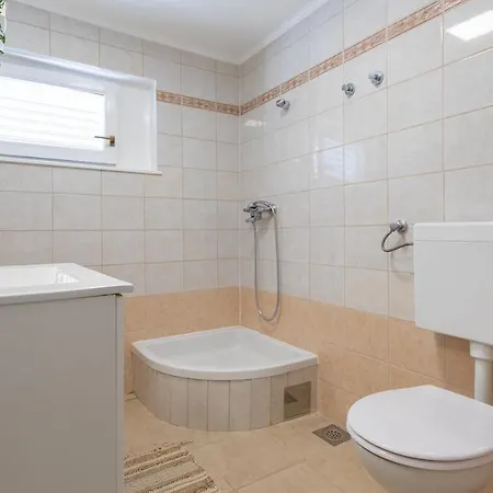 House Potirna *