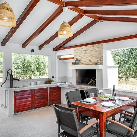 Vikendica House Potirna