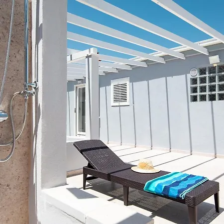 Ferienhaus House Potirna