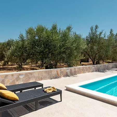 House Potirna Holiday home *