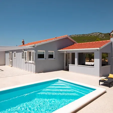 House Potirna Hébergement de vacances
