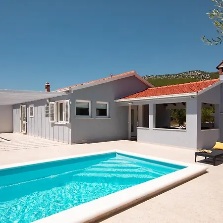 House Potirna בית נופש Blato (Korcula)