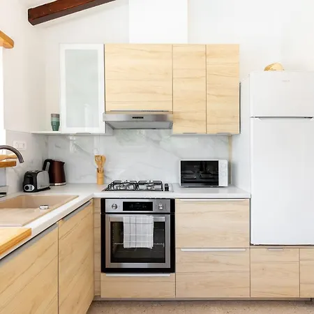 בית נופש House Potirna Blato (Korcula)