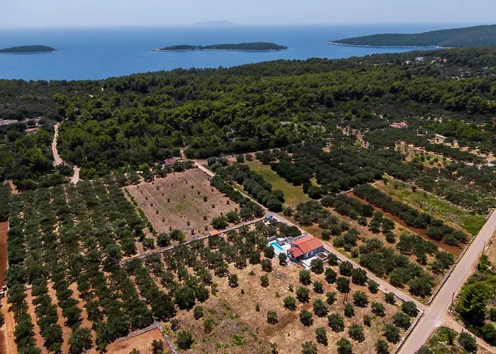 Nyaraló House Potirna Blato